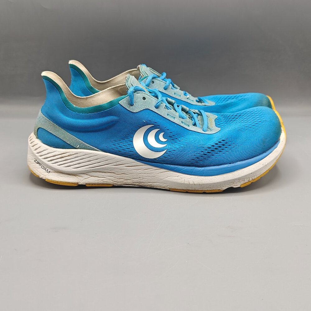 Topo Athletic Cyclone Shoes Women's 10 Sky Gold Footshape Workout Trainer Neutra